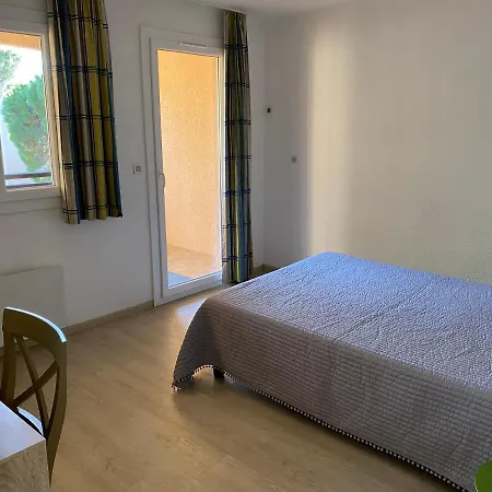 Domaine Valescure 1 Ou 2 Pieces Vue Jardin Ou Piscine Appartement *