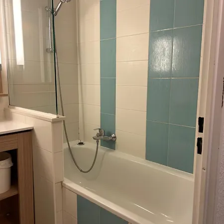 Domaine Valescure 1 Ou 2 Pieces Vue Jardin Ou Piscine Apartamento