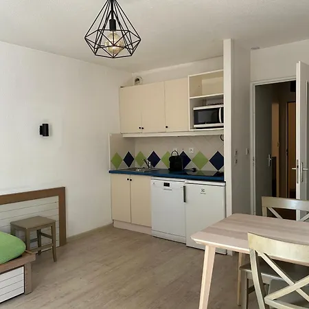 Domaine Valescure 1 Ou 2 Pieces Vue Jardin Ou Piscine Appartement *