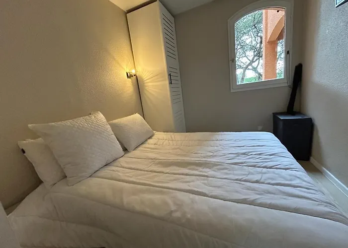 Domaine Valescure 1 Ou 2 Pieces Vue Jardin Ou Piscine Διαμέρισμα *