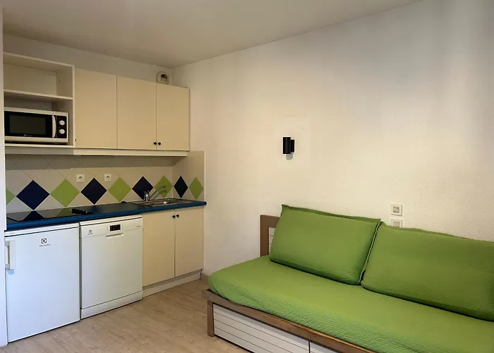 Domaine Valescure 1 Ou 2 Pieces Vue Jardin Ou Piscine *