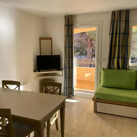 Domaine Valescure 1 Ou 2 Pieces Vue Jardin Ou Piscine *