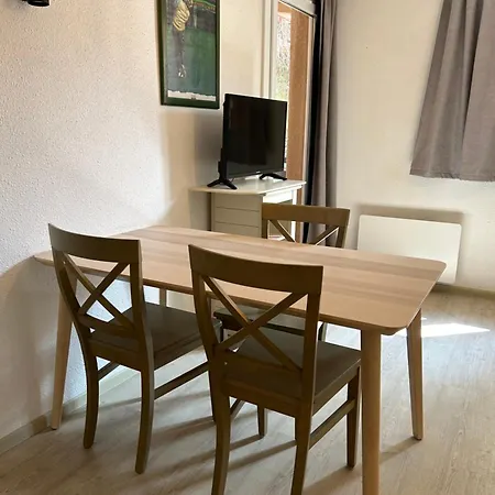 Domaine Valescure 1 Ou 2 Pieces Vue Jardin Ou Piscine Apartmán *