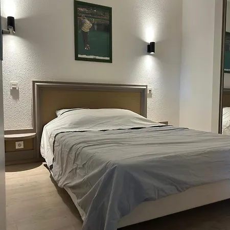 Domaine Valescure 1 Ou 2 Pieces Vue Jardin Ou Piscine Apartmán *